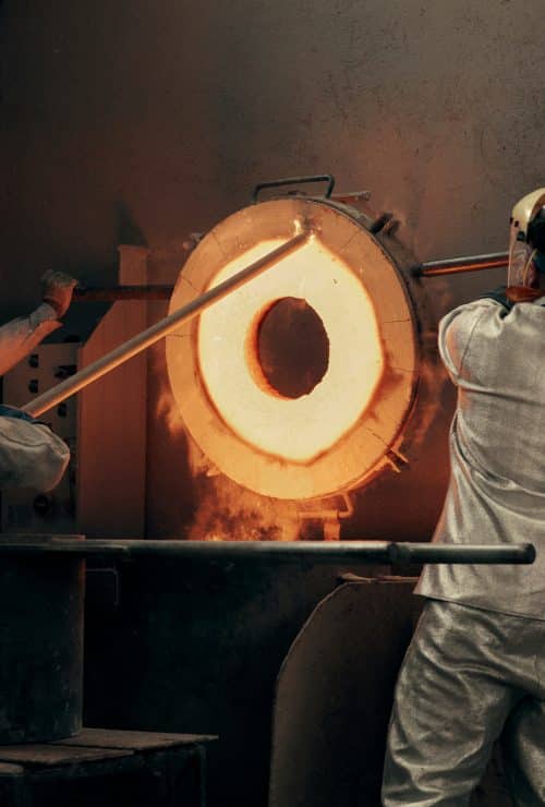 Craftsmanship cast-bronze furnishings - Foundry