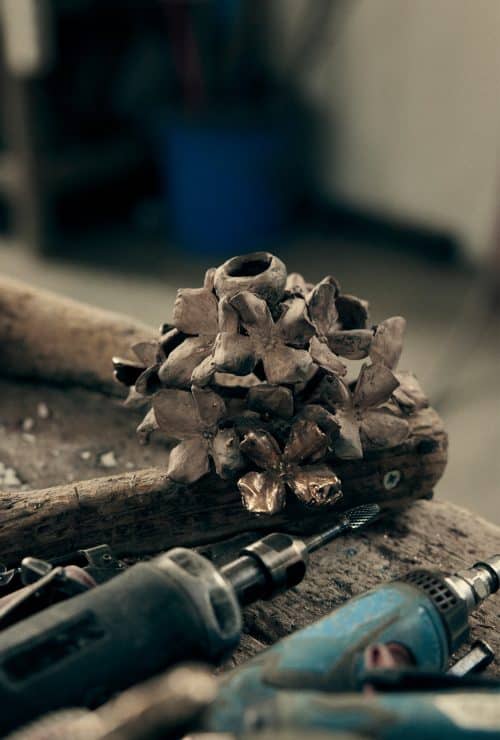 Craftsmanship cast-bronze furnishings - Foundry