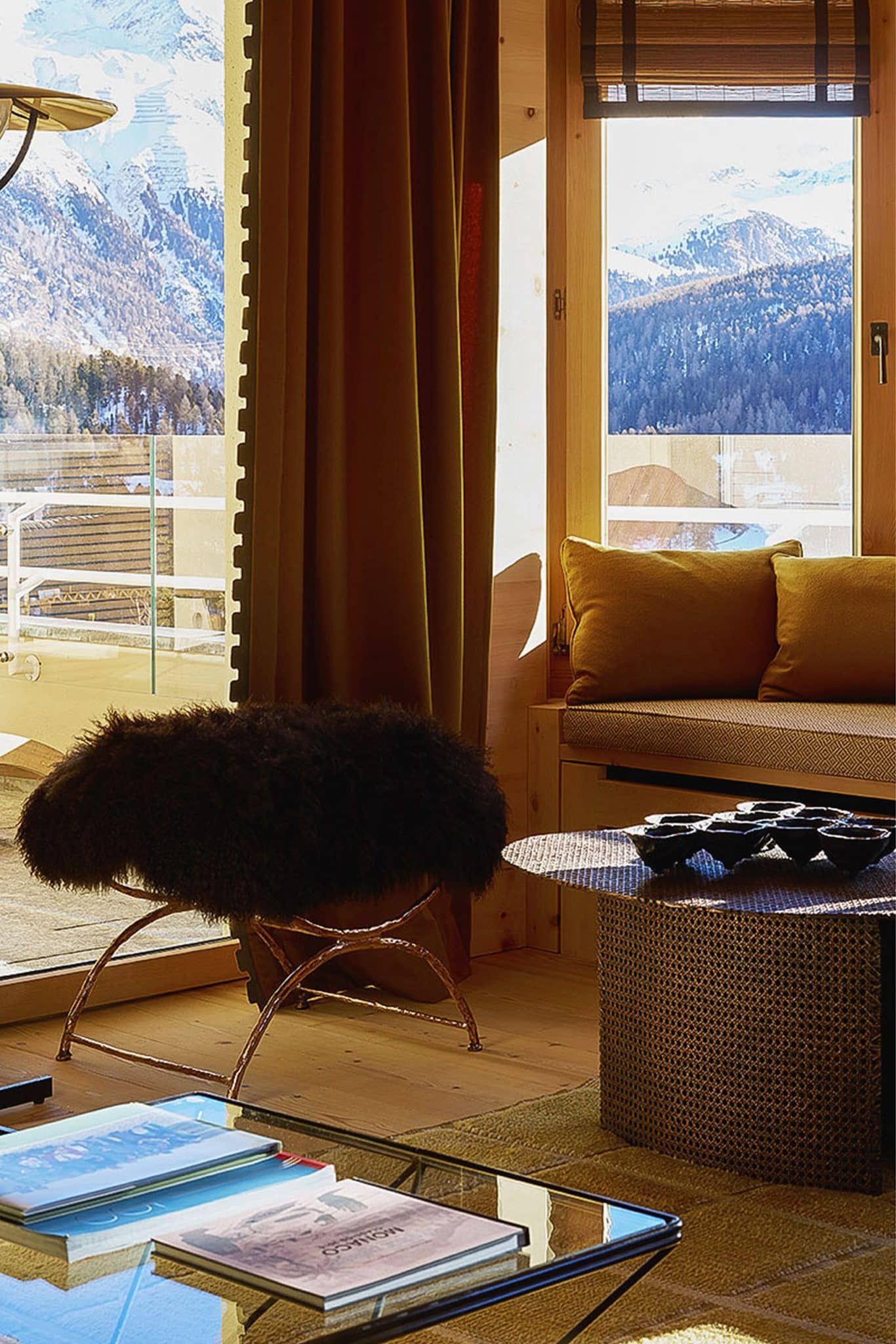Scottato Stool in Bronze