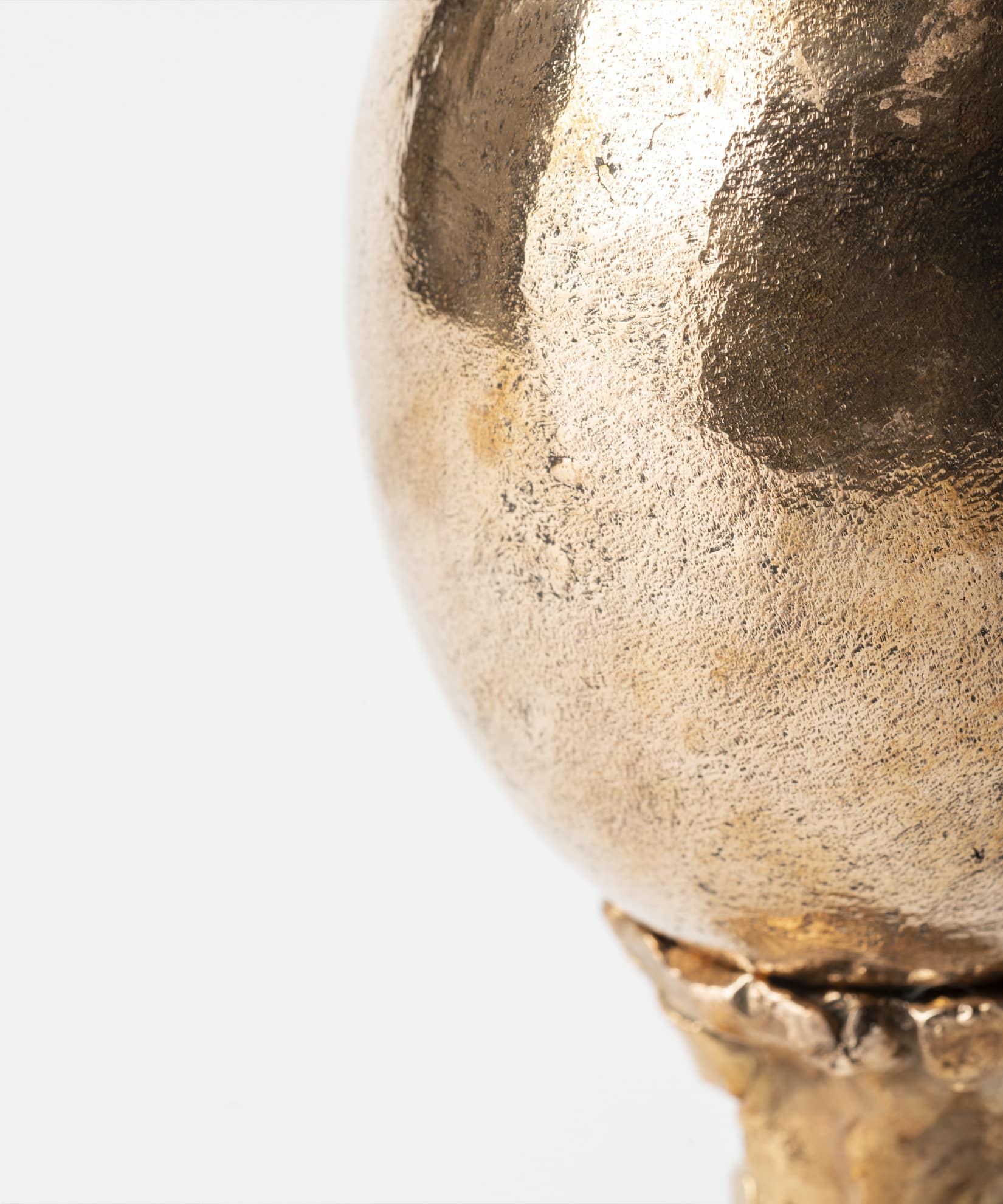Uovo in Bronze